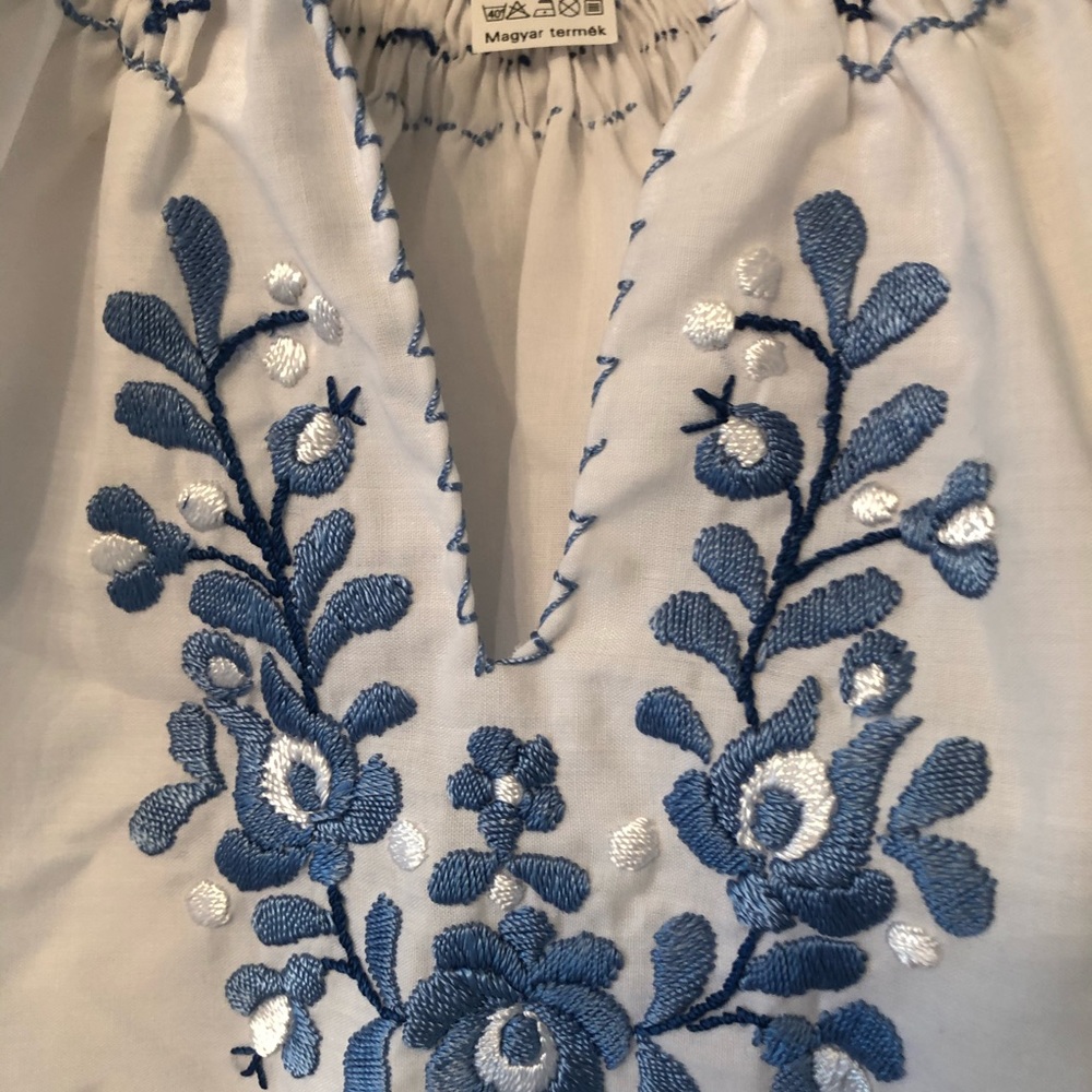 Embroidered Linen Shirt - Picture 5 of 6